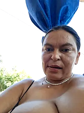 Snapshot of Horny-Mommy-Dirty chatting on 20, 3, 2026 Horny-Mommy-Dirty online show from 20, 3, 2026