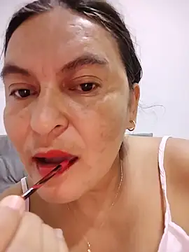 Snapshot of Horny-Mommy-Dirty chatting on 20, 6, 2026 Horny-Mommy-Dirty online show from 20, 6, 2026