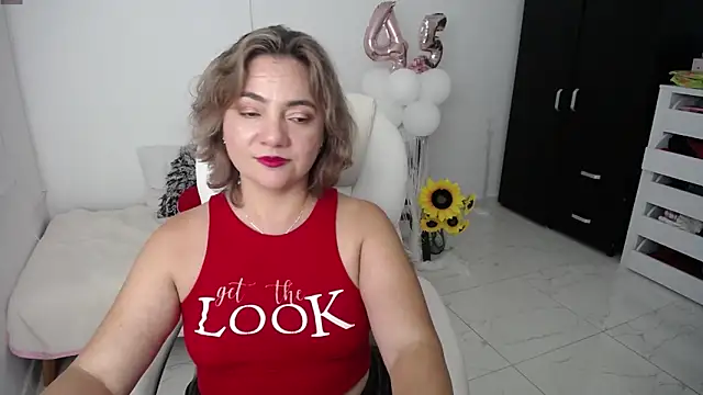 Snapshot of Chiraz_hasnaa chatting on 27, 1, 2025 Chiraz hasnaa online show from 27, 1, 2025