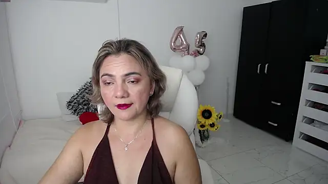 Snapshot of Chiraz_hasnaa chatting on 27, 1, 2025 Chiraz hasnaa online show from 27, 1, 2025
