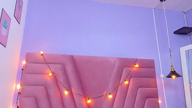 Beautifulskinny18 online show from 18, 11, 2025