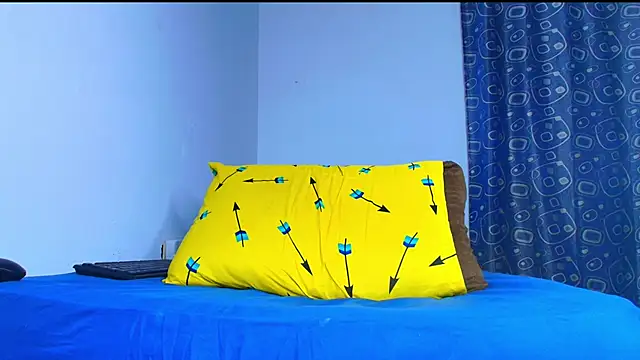 Thomass00 online show from 12, 3, 2026