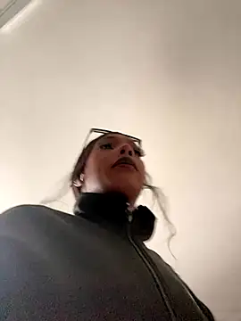 TIFFANYYSTAR online show from 18, 10, 2025