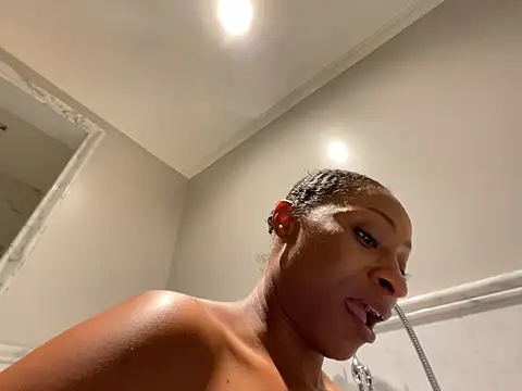 Snapshot of wynterheat chatting on 11, 12, 2024 wynterheat online show from 11, 12, 2024