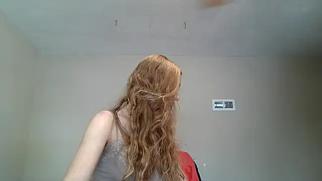 Snapshot of DMDutton chatting on 5, 12, 2025 DMDutton online show from 5, 12, 2025
