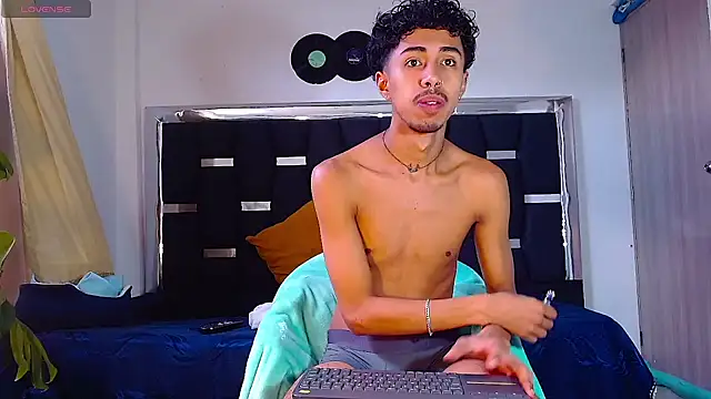 RyanRizzo online show from 12, 2, 2025