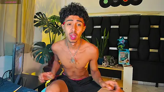 RyanRizzo online show from 28, 2, 2025