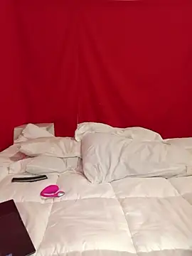 apriilhot online show from 25, 3, 2026