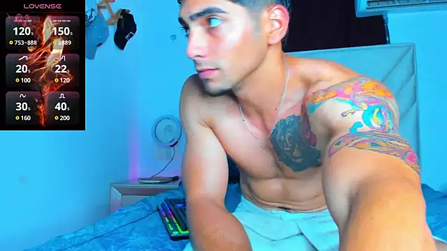 Snapshot of Rich_boy01 chatting on 20, 12, 2024 Rich boy01 online show from 20, 12, 2024