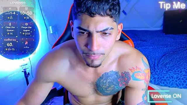 Snapshot of Rich_boy01 chatting on 8, 9, 2025 Rich boy01 online show from 8, 9, 2025
