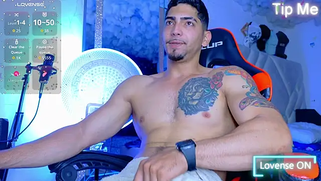 Rich boy01 online show from 11, 10, 2025