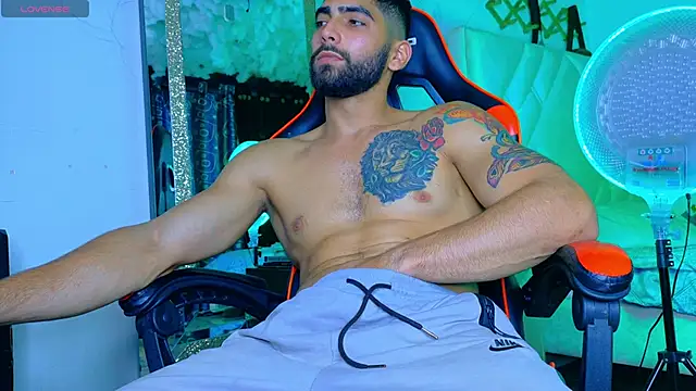 Snapshot of Rich_boy01 chatting on 2, 2, 2026 Rich boy01 online show from 2, 2, 2026