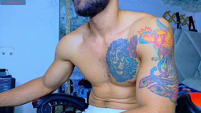 Snapshot of Rich_boy01 chatting on 12, 2, 2026 Rich boy01 online show from 12, 2, 2026