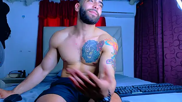 Snapshot of Rich_boy01 chatting on 17, 7, 2026 Rich boy01 online show from 17, 7, 2026