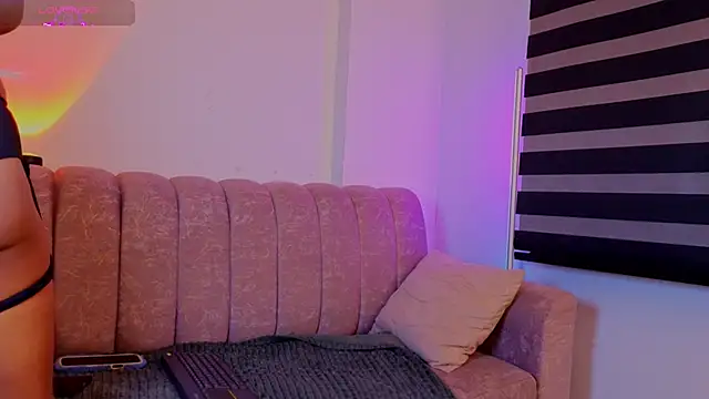  scarletmoore online show from 21, 4, 2026