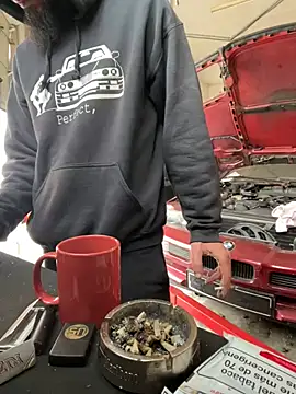 donnuozfutura online show from 25, 2, 2025