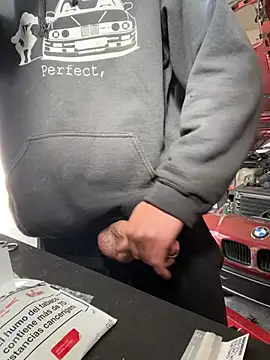 donnuozfutura online show from 4, 3, 2025