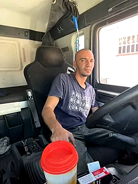 donnuozfutura online show from 7, 10, 2025