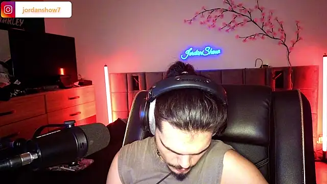 Snapshot of JordanShow chatting on 6, 2, 2026 JordanShow online show from 6, 2, 2026