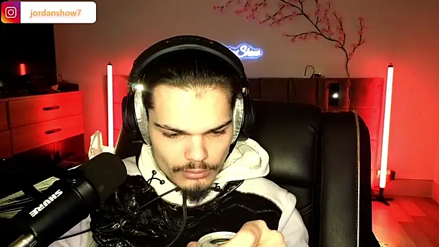 Snapshot of JordanShow chatting on 7, 2, 2026 JordanShow online show from 7, 2, 2026