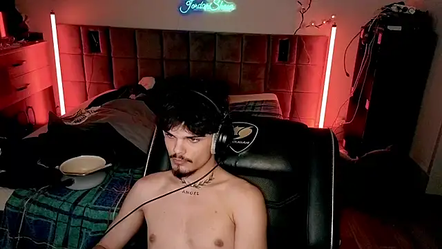 Snapshot of JordanShow chatting on 7, 4, 2026 JordanShow online show from 7, 4, 2026