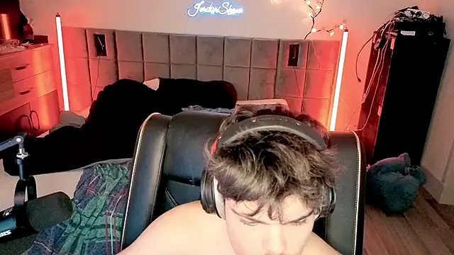 Snapshot of JordanShow chatting on 8, 4, 2026 JordanShow online show from 8, 4, 2026