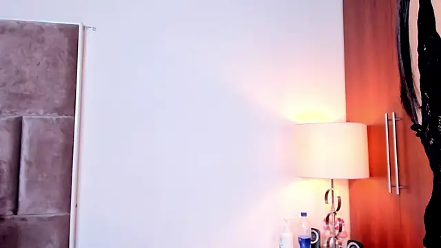 Nia Bunny online show from 2, 5, 2026