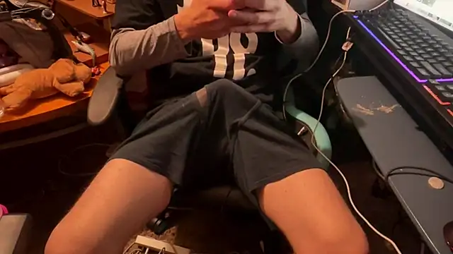 Snapshot of deadpi chatting on 26, 11, 2025 deadpi online show from 26, 11, 2025