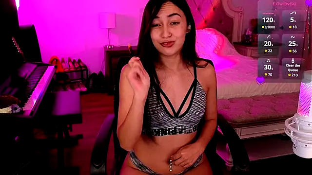 Snapshot of JasmineWinters chatting on 10, 5, 2026 JasmineWinters online show from 10, 5, 2026