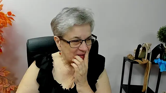 IrisDream online show from 9, 10, 2025