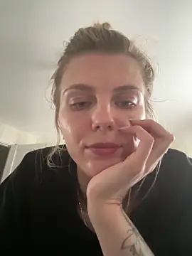 Snapshot of Liya_my chatting on 25, 4, 2026 Liya my online show from 25, 4, 2026