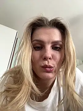 Snapshot of Liya_my chatting on 30, 5, 2026 Liya my online show from 30, 5, 2026