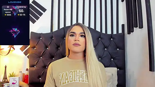 AllisonsweetZ online show from 10, 3, 2025