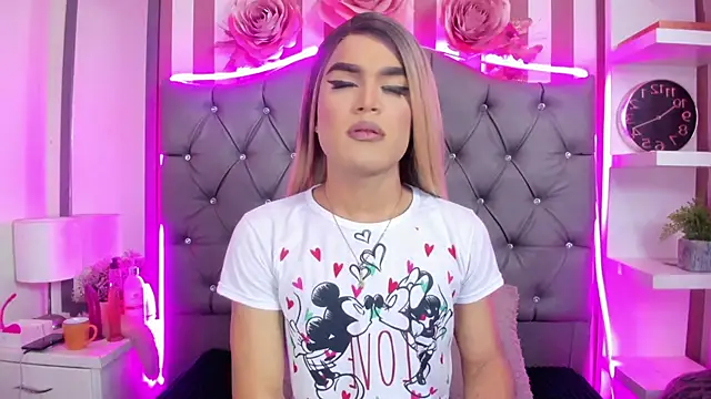 AllisonsweetZ online show from 18, 3, 2025