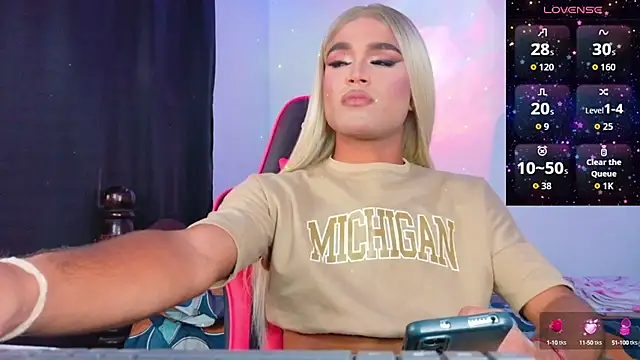 AllisonsweetZ online show from 25, 9, 2025