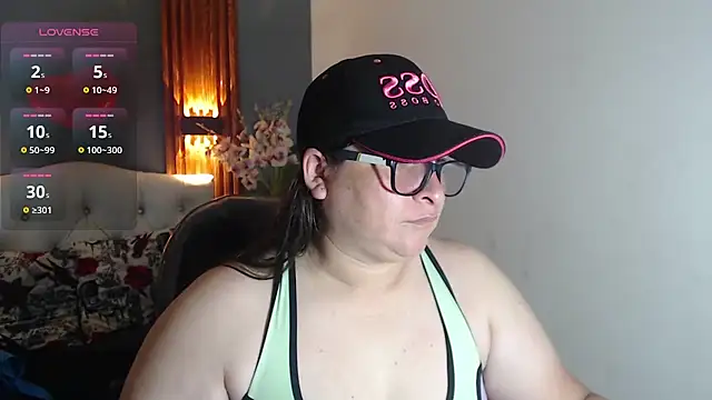 Snapshot of katty_femdom chatting on 4, 3, 2026 katty femdom online show from 4, 3, 2026