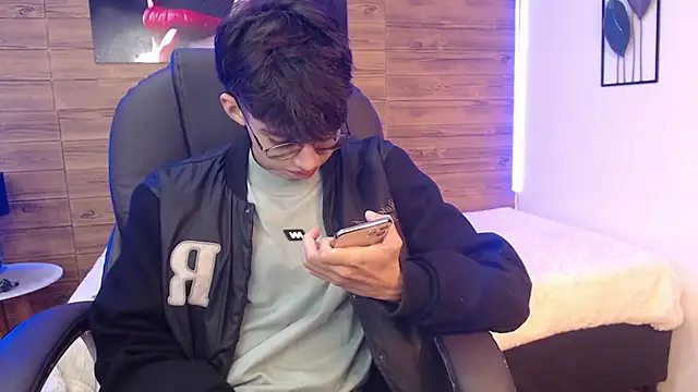 jhoellx online show from 6, 12, 2024