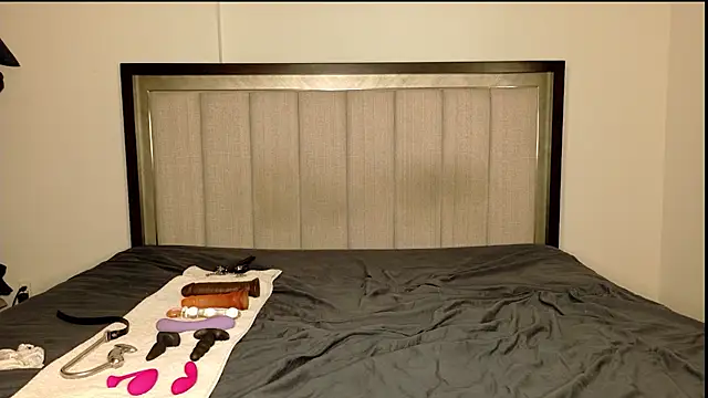 misscatxo online show from 9, 1, 2025