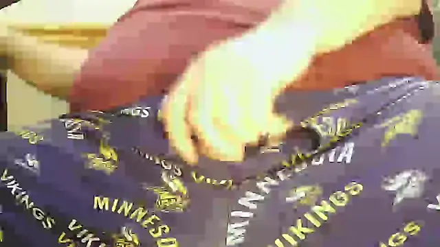 Snapshot of mnguy1972 chatting on 15, 4, 2026 mnguy1972 online show from 15, 4, 2026