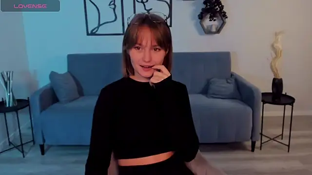 BritnieCute online show from 16, 10, 2025