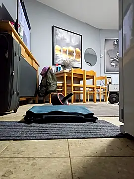 Snapshot of dickinyouto chatting on 10, 9, 2025 dickinyouto online show from 10, 9, 2025