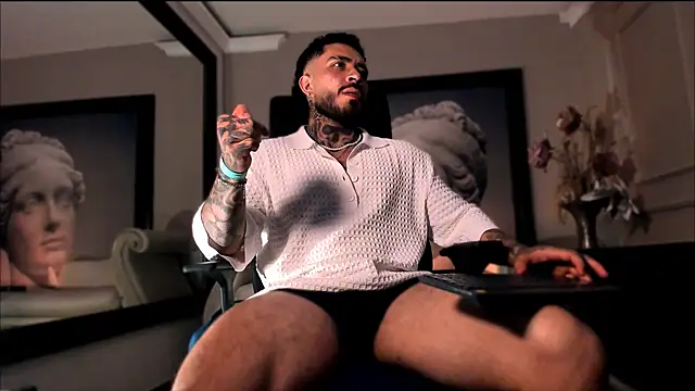 LeoSalvatore  online show from 22, 12, 2024
