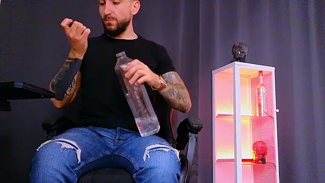 MightyAaron66 online show from 12, 2, 2025