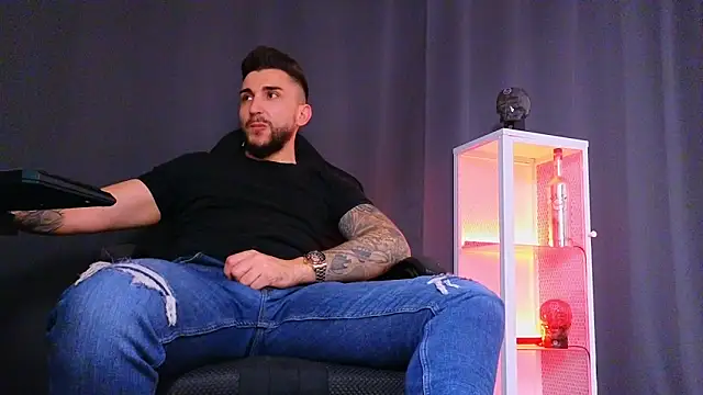 MightyAaron66 online show from 12, 2, 2025