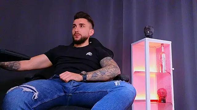 MightyAaron66 online show from 14, 2, 2025