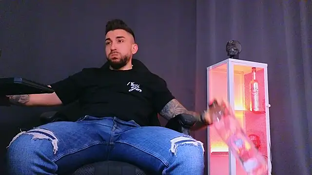 MightyAaron66 online show from 22, 2, 2025