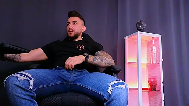 MightyAaron66 online show from 25, 2, 2025