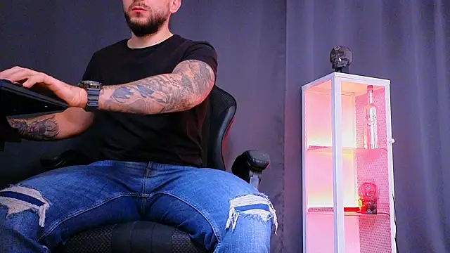 MightyAaron66 online show from 1, 3, 2025