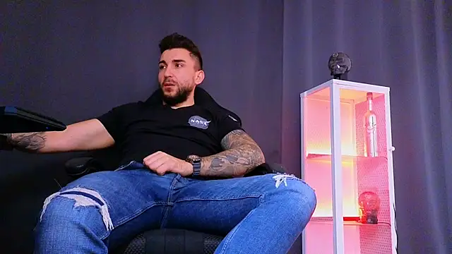 MightyAaron66 online show from 7, 3, 2025