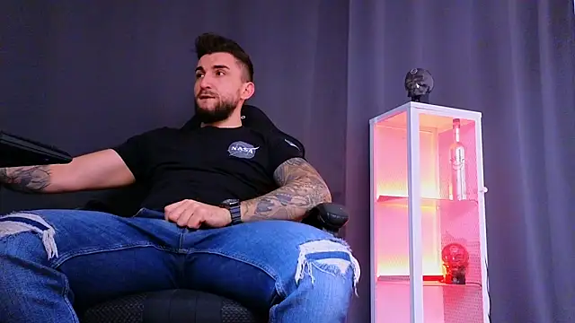 MightyAaron66 online show from 7, 3, 2025